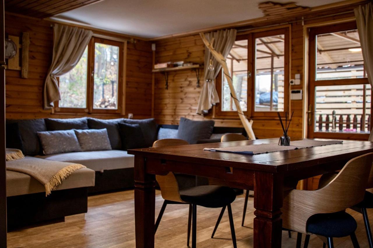 Toelgyes Menedek Apartment นอซวาย ภายนอก รูปภาพ